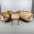 SOFFA, FÅTÖLJER och BORD, 4 delar. Rokokostil. 1900-talets andra hälft.