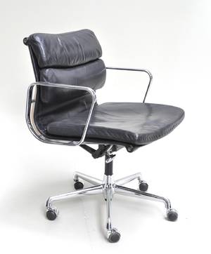 Charles Eames 1907-1978. Soft Pad kontorstol, Model EA-217