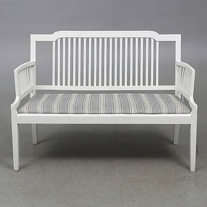 SOFFA, vitmålad, Carl Larsson-stil. 1900-tal.