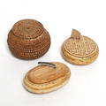 ROTKORG samt DOSOR, karvsnitt, 3 delar, samearbete, 181900-tal.