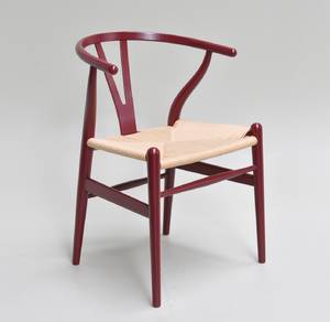 Hans J. Wegner 1914 - 2007. Y-stol i bordeauxlaseret ask, model CH-24