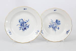 TALLRIKAR, porslin, 2 stycken, Meissen, 1900-tal.