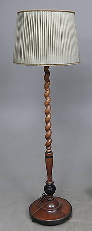 GOLVLAMPA, 1900-talets första hälft.