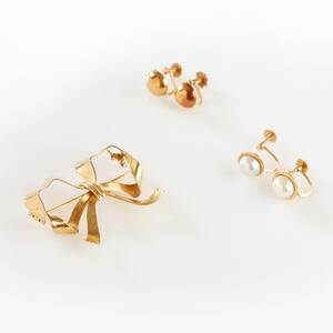 Brosch örhängen 18 k guld