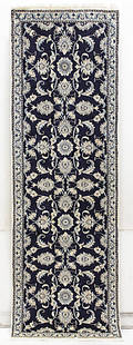 MATTA, Persisk, Nain med silkesinslag, gallerimodell, 245 x 77 cm.