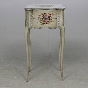 BYRÅ, rokokostil, 1900-tal.