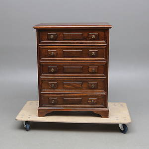 BYRÅ, engelsk stil, 1900-talets andra hälft.