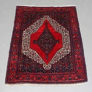 MATTA, orientalisk, ca 145 x 115 cm.