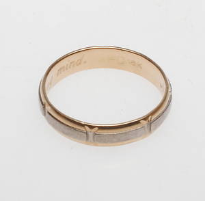 RING, 18k guld, vikt ca 4,2 gr.