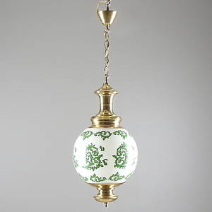 TAKLAMPA, glasmässing, 1900-talets senare hälft.