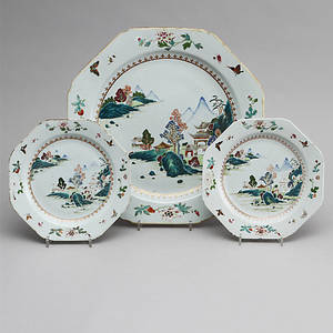 FAT och TALLRIKAR, ett par, porslin. Kina Qianlong 1736-95.