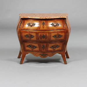 BYRÅ, rokokostil, 1900-tal.