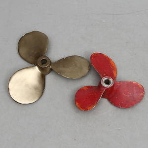 PROPELLRAR, 2 st, 1900-talets första hälft.