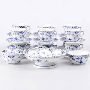 MOCKASERVIS, 27 delar, porslin, Musselmalet, Royal Copenhagen.