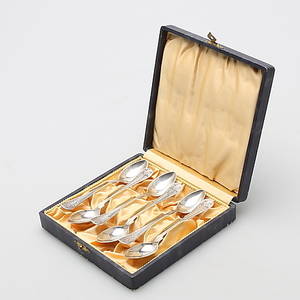 KAFFESKEDAR, 6 st i silver i fordral totalvikt 75 gram.