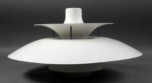 Poul Henningsen for Louis Poulsen. PH5 pendel, hvid Denne vare er sat til omsalg under nyt varenummer 4964465