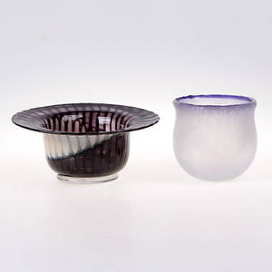 SKÅLAR, 2 st. Glas, Bengt Heintze, Kosta, 1900-talets andra hälft, signerade.