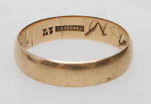 RING, 18k guld, vikt ca 3,9 gr.