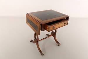 LAMPBORD, engelsk stil, på hjul, 1900-tal.