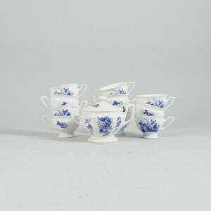 Kaffeservisdelar, ca 12 delar