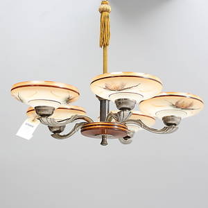 TAKLAMPA, fem-armad, höjd ca 65 cm, 1900-talets första hält.