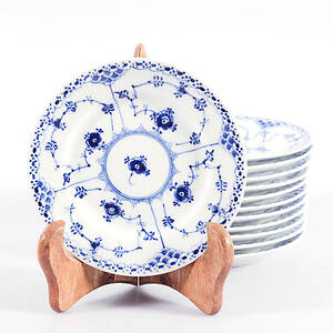 FAT, 12 st, Musselmalet halvblond, Royal Copenhagen Danmark.