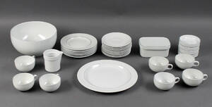 Grethe Meyer for aluminia Royal Copenhagen. Blåkant dele til kaffeservice 3