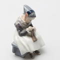 FIGURIN, porslin, Royal Copenhagen, Amagerpige.