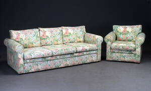 Tre-pers. sofa samt lænestol 2