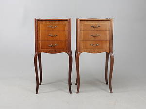 SÄNGBORD, 2 st, rokokostil, 1900-tal.