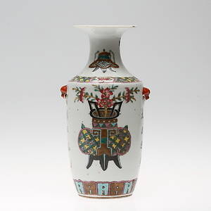 VAS, porslin, Kina, 1900-tal.
