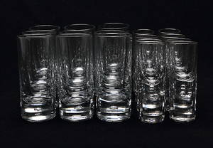 GLASSERVISDELAR, 17 delar, Pippi Walter R. Hickman, Kosta, 1900-tal.