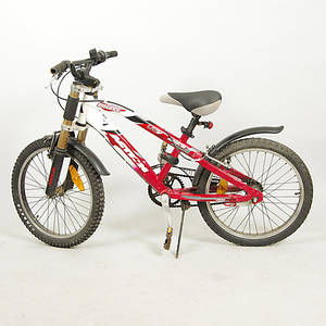 BARNCYKEL, Action, Instinct.