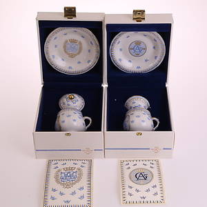 CRÈMEKOPPAR med lock  fat, 2 st, fältspatporslin, Rörstrand, 1900-tal.