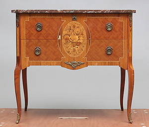 BYRÅ, Louis XVI-stil, 1900-tal.