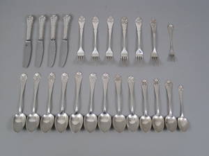 Bestik af sølv - Fransk Lilje 24