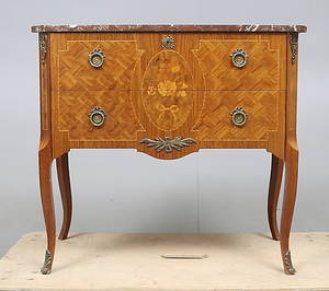 BYRÅ, rokokostil, så kallad Haupt-stil, 1900-tal.