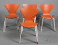 Arne Jacobsen. Fire stole model 3107, orange, ny højde. 4