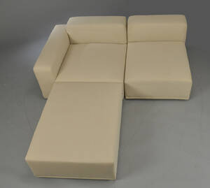 Rune Krøjgaard og Knut Bendik Humlevik for NORR11. Modulsofa model Madonna, kanvas beige 3
