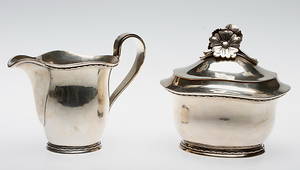 GRÄDDKANNA samt SOCKERSKÅL, silver, CFC, Stockholm, 1963-64, vikt ca 442 gram.