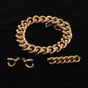 ARMBAND, BROSCH samt ÖRHÄNGEN 1 par med skruv, 18k guld, 1900-tal.