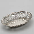 KONFEKTSKÅL, Silver, genombruten, vikt 211 gram.