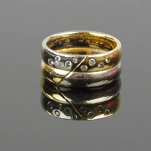 ALLIANSRINGAR, 1 par, 18 K guldvitguld.