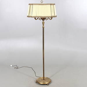 GOLVLAMPA, mässing, gustaviansk stil, 1900-talets mitt.