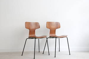 ARNE JACOBSEN. 2, T-Chairs 3103, in teak from 1968.