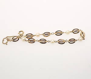 ARMBAND 14k guld med orientaliska pärlor.