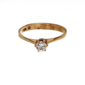 RING, 18K rödguld med diamant, totalt ca 0,20 ct. Vikt 1,6 g.