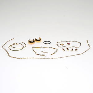 PARTI SMYCKEN, guld 18k sammanlagd vikt ca 17,8 gram.