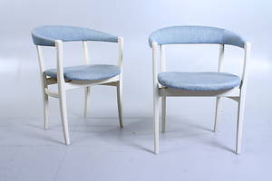 KARMSTOLAR, ett par.