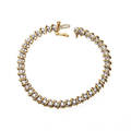 ARMBAND, 18k guld med diamanter, totalt ca 2,0 ct. Vikt 16,5 gram.